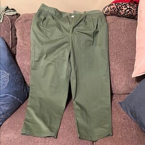 Women’s On 34th Green Pants NWT SIZE 8